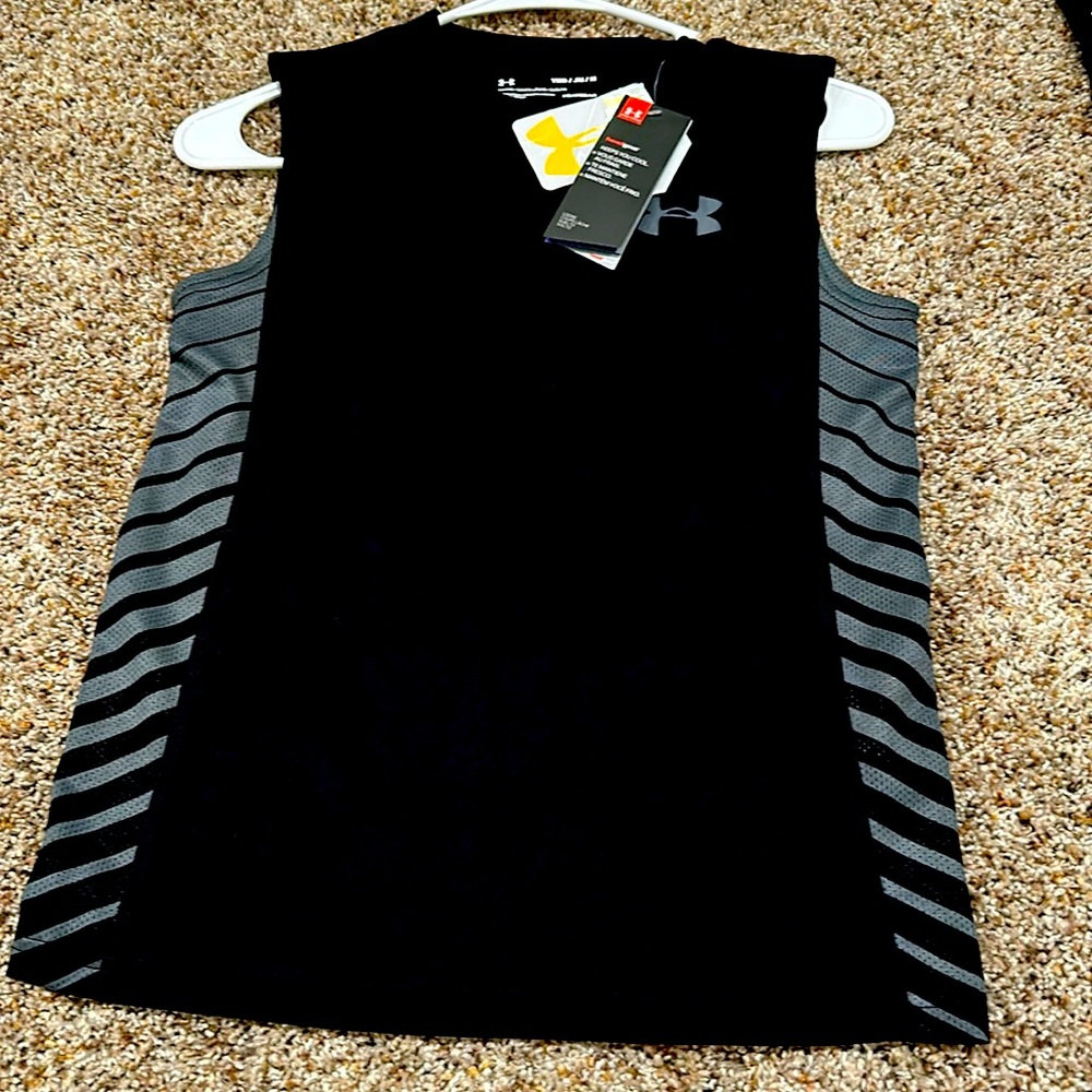 Under Armour youth medium heat gear